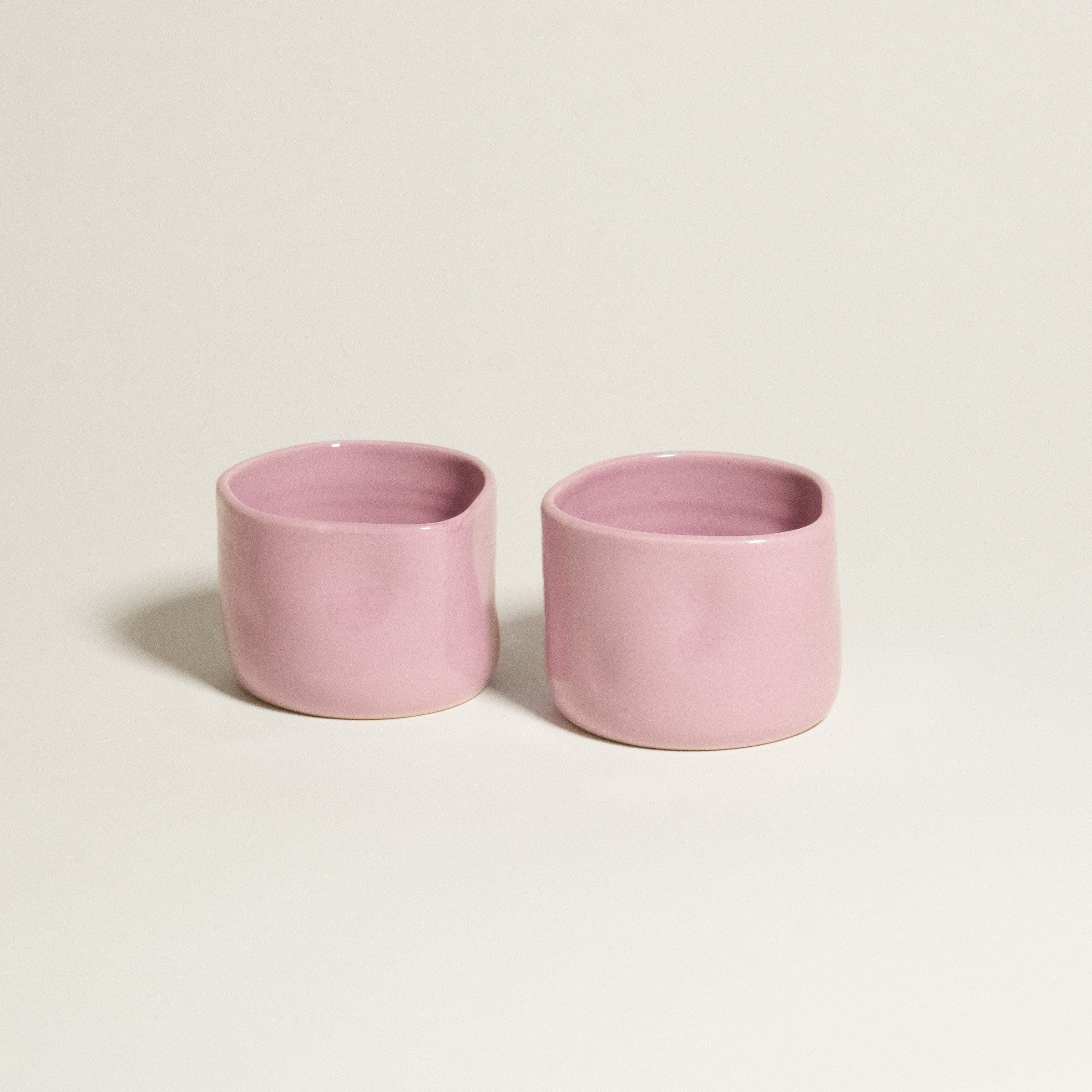 Hojicha Cup – Pink *COMING SOON* made from stoneware with a glossy pink glaze, ideal for iced beverages.