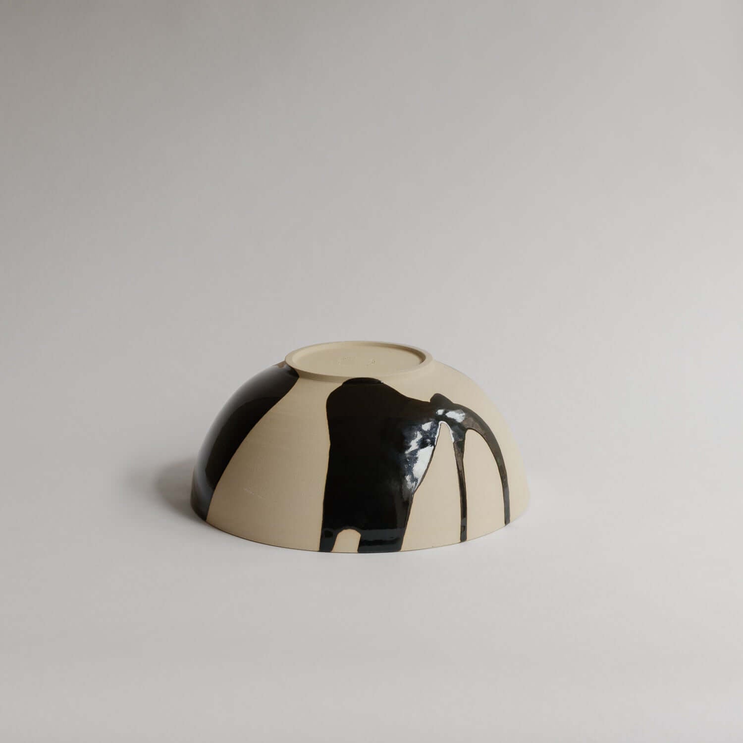 Shop the unique Ramen Bowl Otis, crafted with love. Perfect 21.5cm size, 1500ml capacity & safe glazes. Elevate your Ramen experience! von viola beuscher ceramics