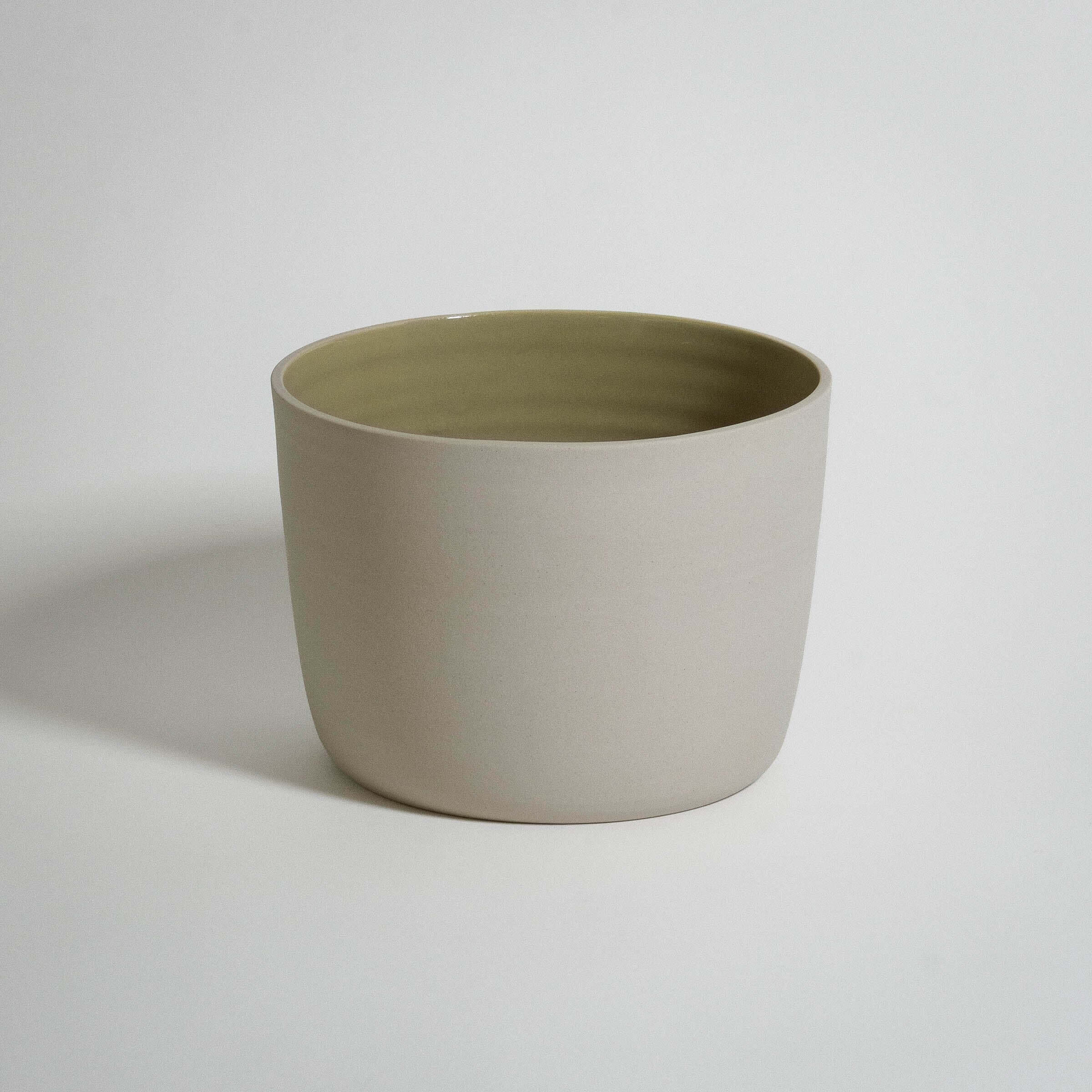 Medium Planter Moss in stoneware ceramic with unique moss green glaze, dishwasher and oven safe.